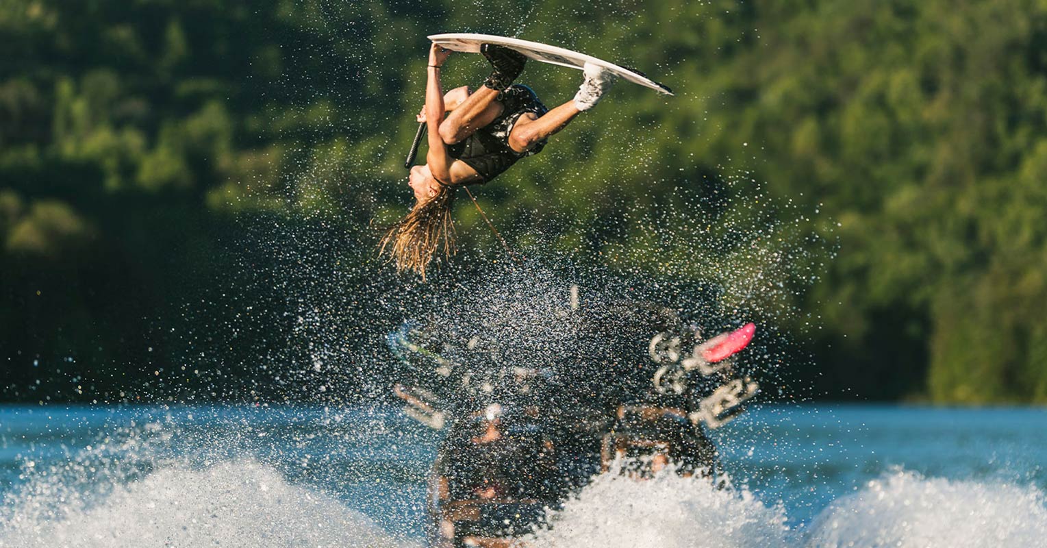 The Worlds Best Wakesurfing Boats Wakeboard Boats Ski Boats